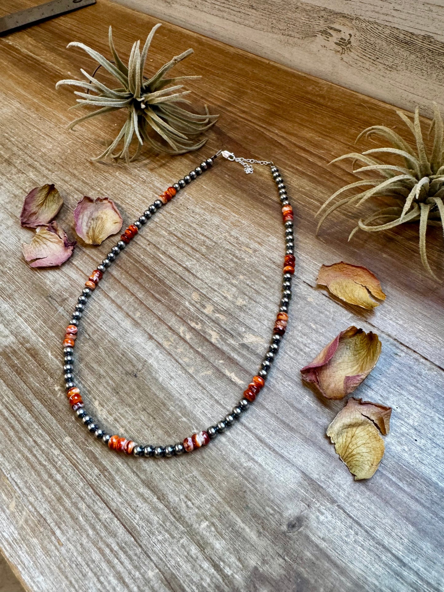 18-Inch Sterling Silver Pearl Necklace with Spiny Oyster (5mm)