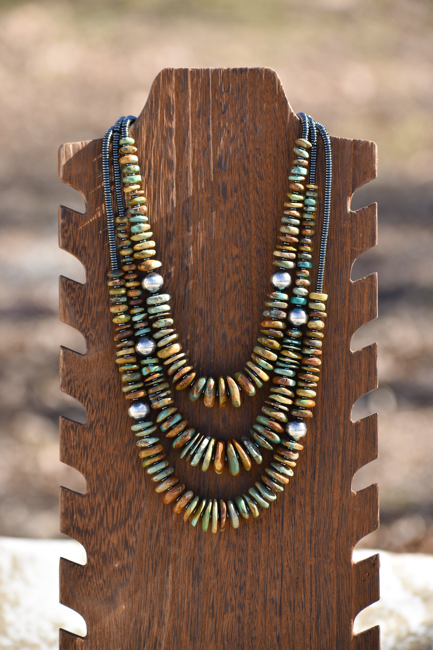 Graduated Turquoise Stone Necklace
