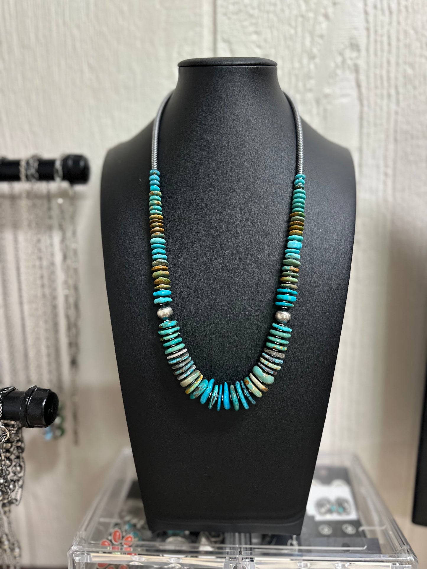 Tri-Color Turquoise Graduated Necklace